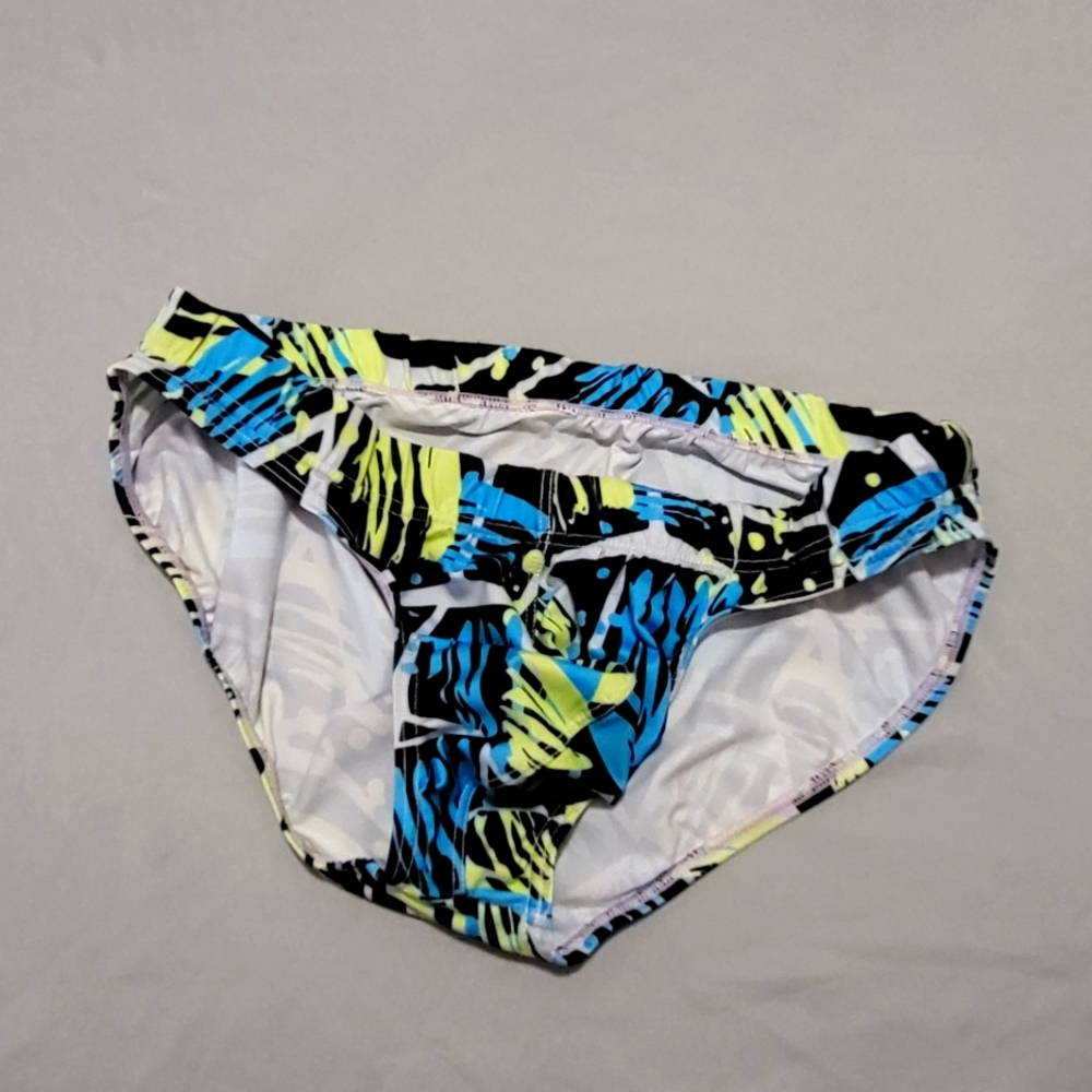 Men's bikini briefs